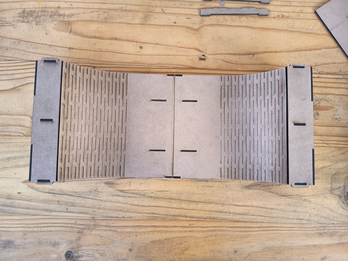 Modular Half Pipe - Laser Cut Fingerboard Ramp