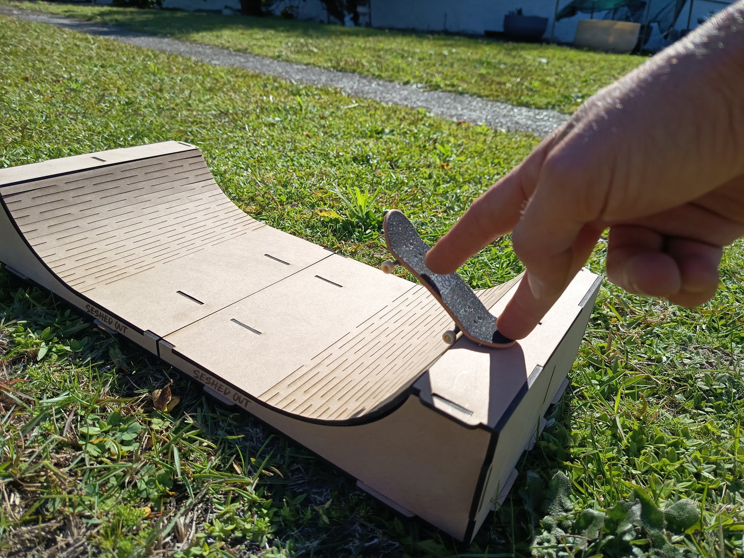 Modular Half Pipe - Laser Cut Fingerboard Ramp